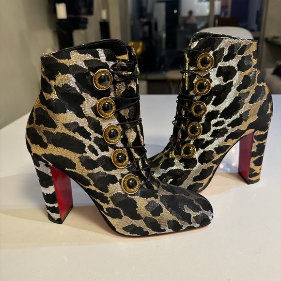 Christian Louboutin Shoes - Christian Louboutin boot - size 39